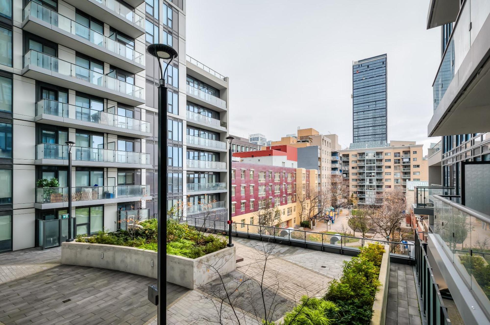 Panorama Suites Downtown Toronto Exterior photo