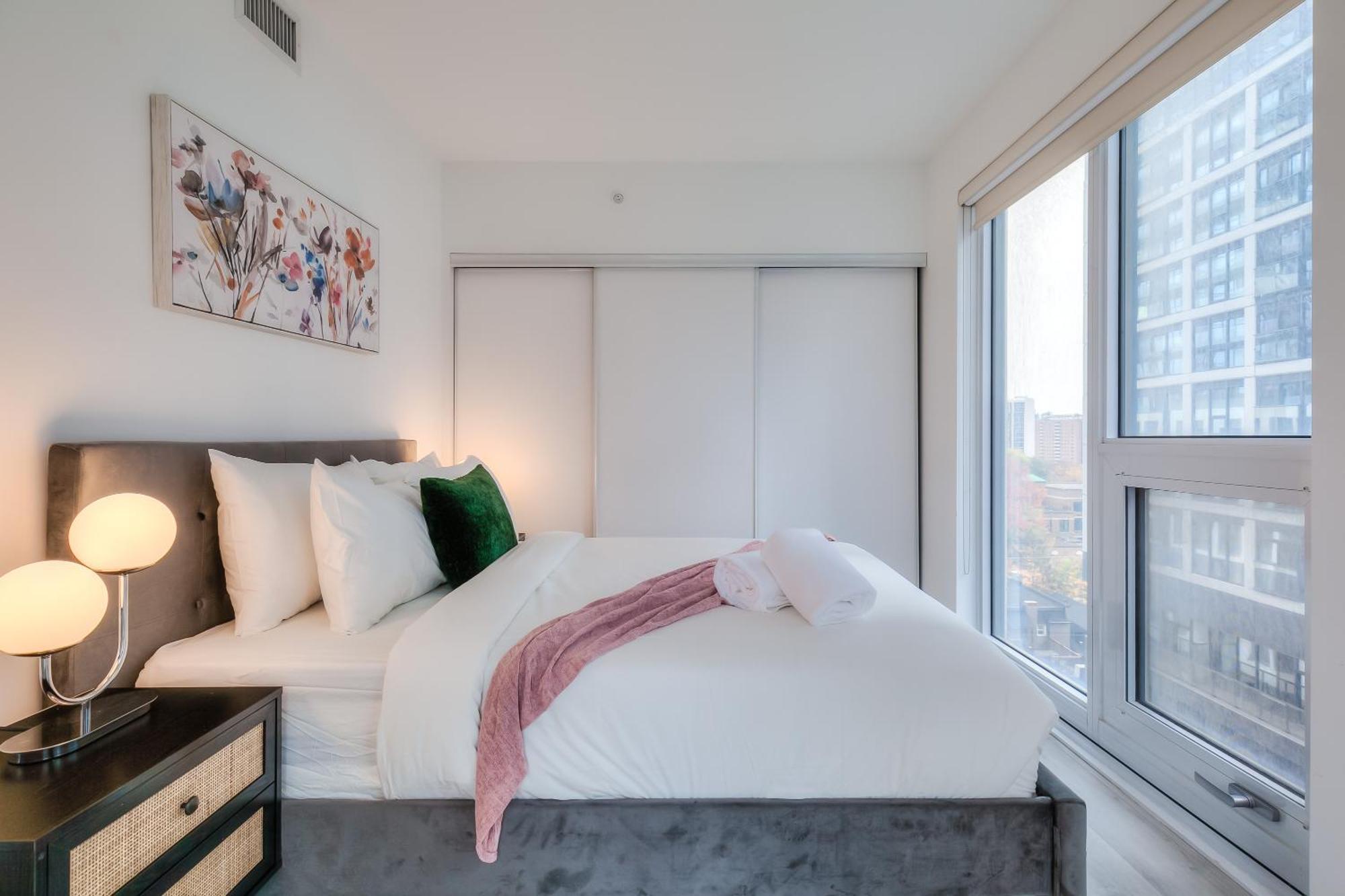 Panorama Suites Downtown Toronto Exterior photo