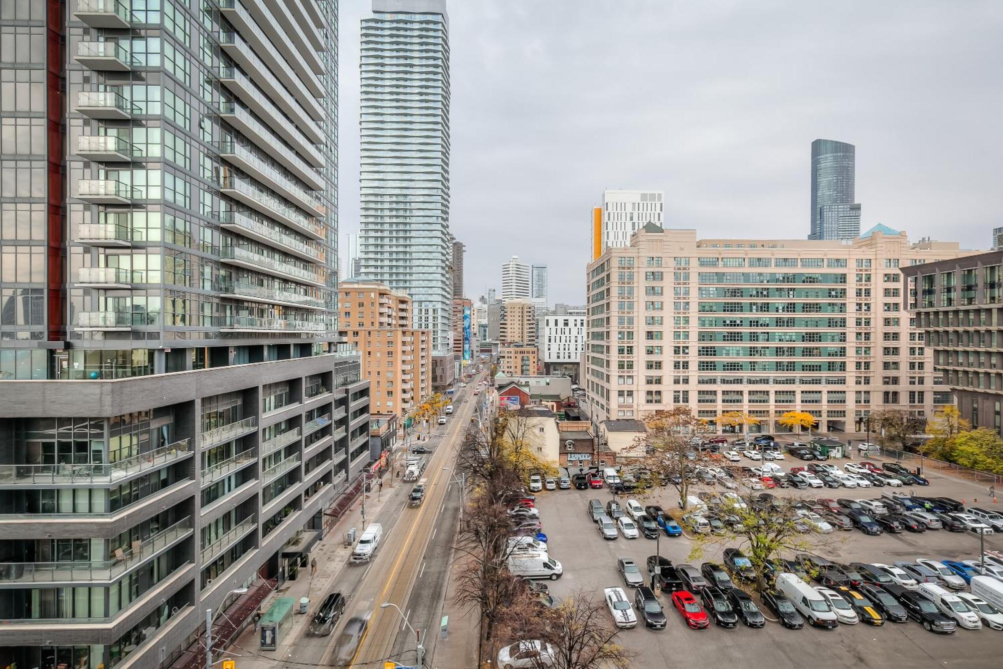 Panorama Suites Downtown Toronto Exterior photo