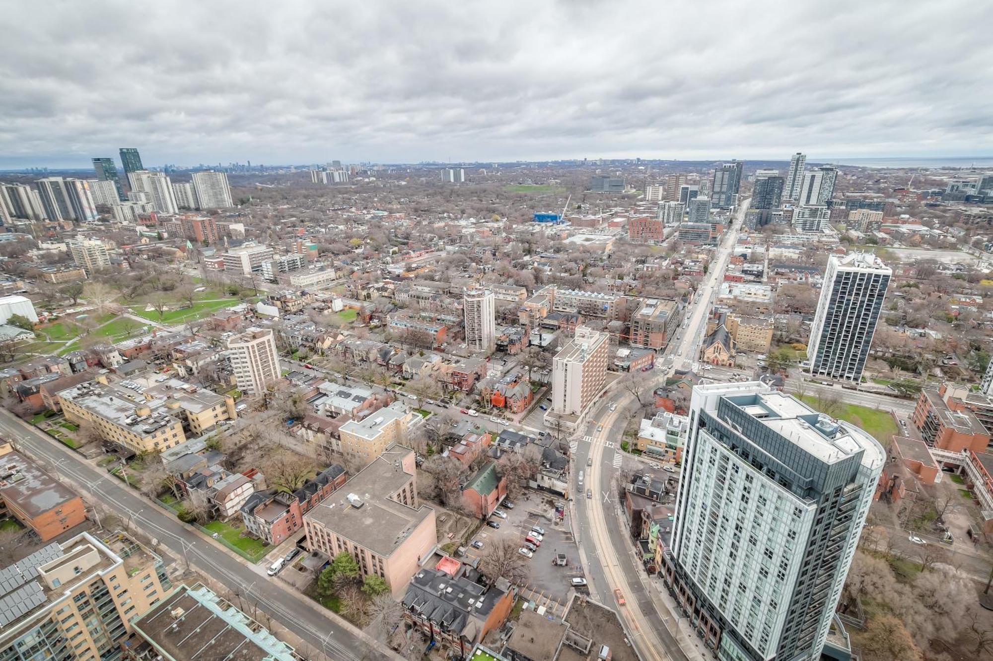 Panorama Suites Downtown Toronto Exterior photo